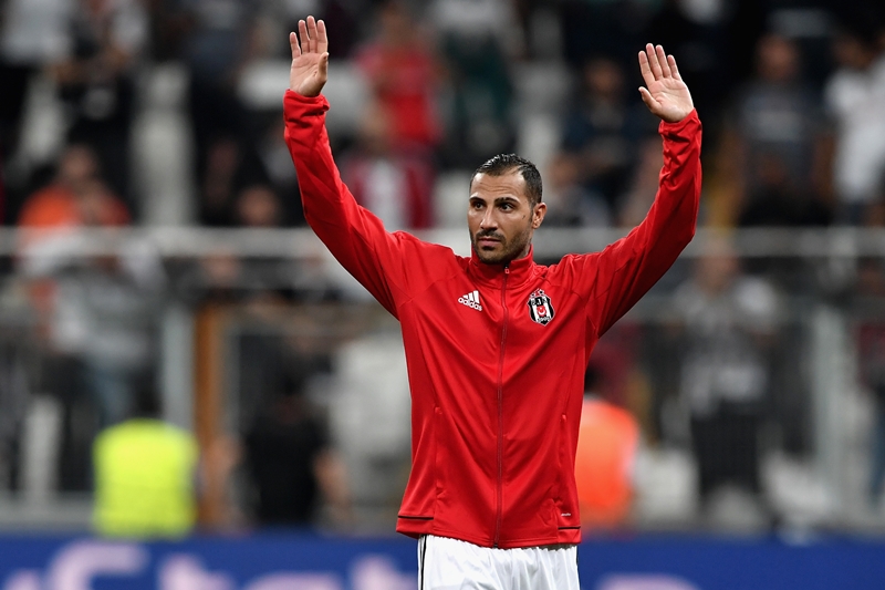 長友が移籍！トルコリーグで今プレーしている10人の大物｜写真2