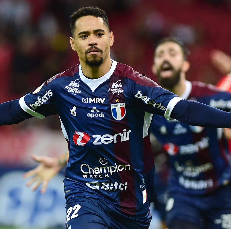 セレソンの原点！ブラジルリーグ、最新の「かっこいいユニフォーム」10選｜写真3