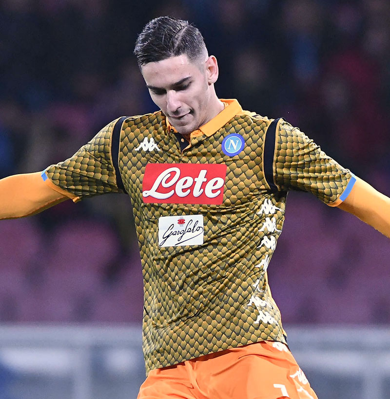 インテルだけじゃない！「ヘビ柄デザインのユニフォーム」6選｜写真5