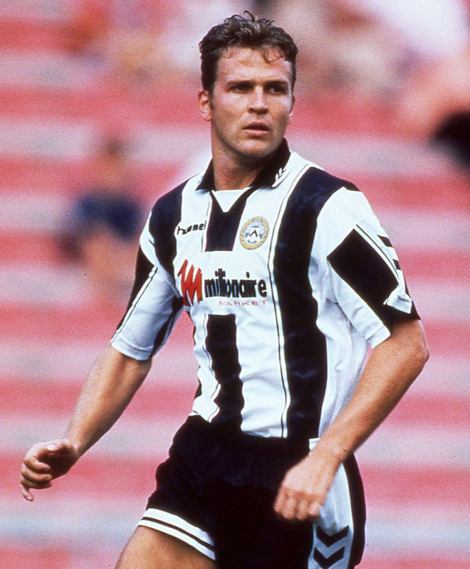 今年で100周年！名門ヒュンメルの「80年代・90年代」名作ユニフォーム5選｜写真2