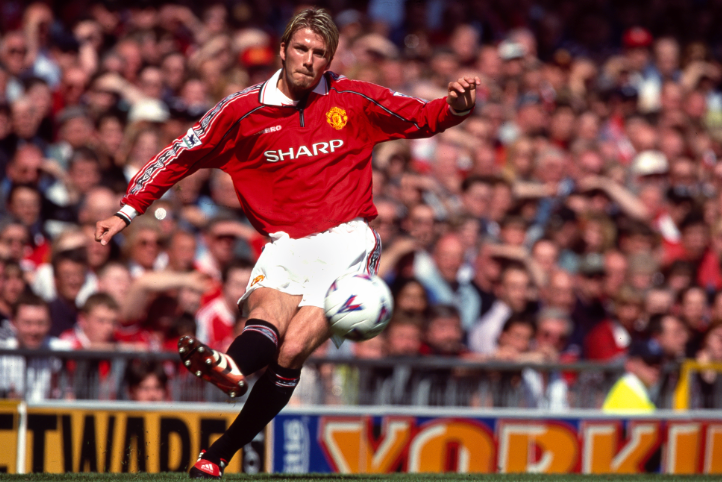 リヴァプールvsユナイテッド！最強かっこいい“赤”ユニフォーム10選｜写真10