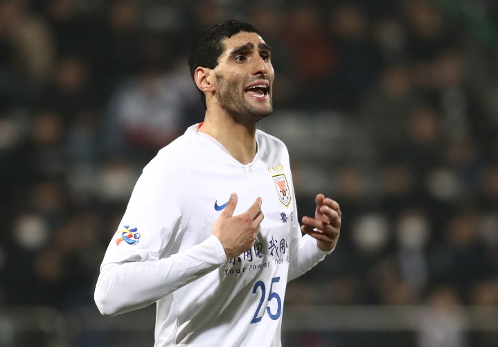 この季節がきた！「長袖の着こなしスタイル」を好む5人のスター｜写真9