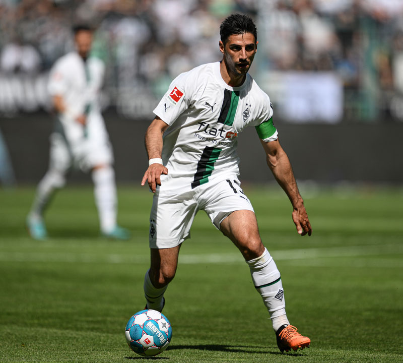 ボルシアMG、2022-23新ユニフォーム発表！「クラブ黄金期」のストライプデザイン｜写真6