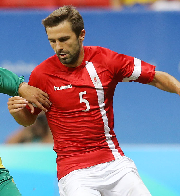 五輪サッカー、「いつもとは違うユニフォーム」10選｜写真2