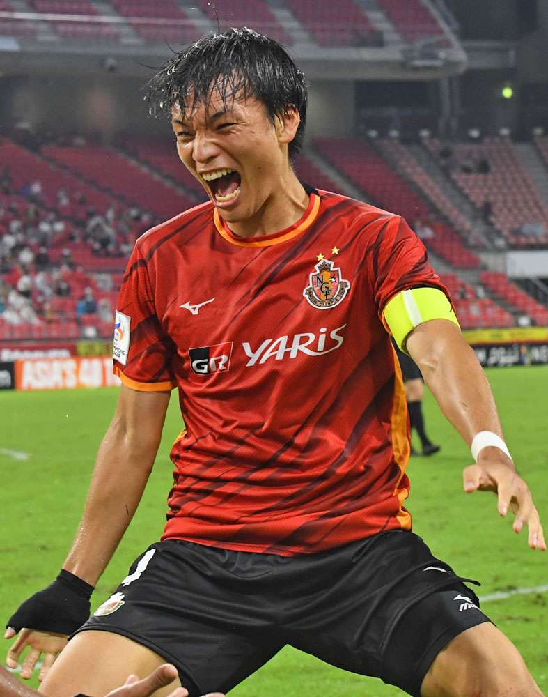 甲府にラツィオも！“世界”で躍動「MIZUNOのユニフォーム」5選｜写真2