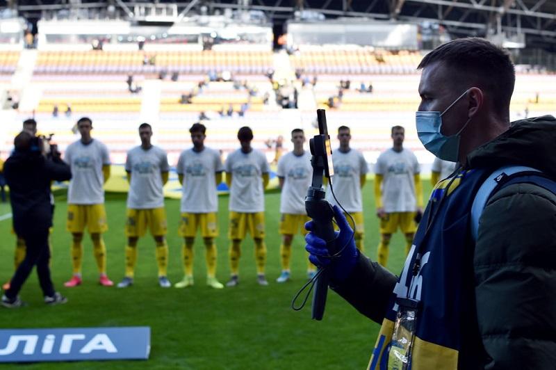 今も開催中のベラルーシリーグ、観客席はこんな感じ｜写真3