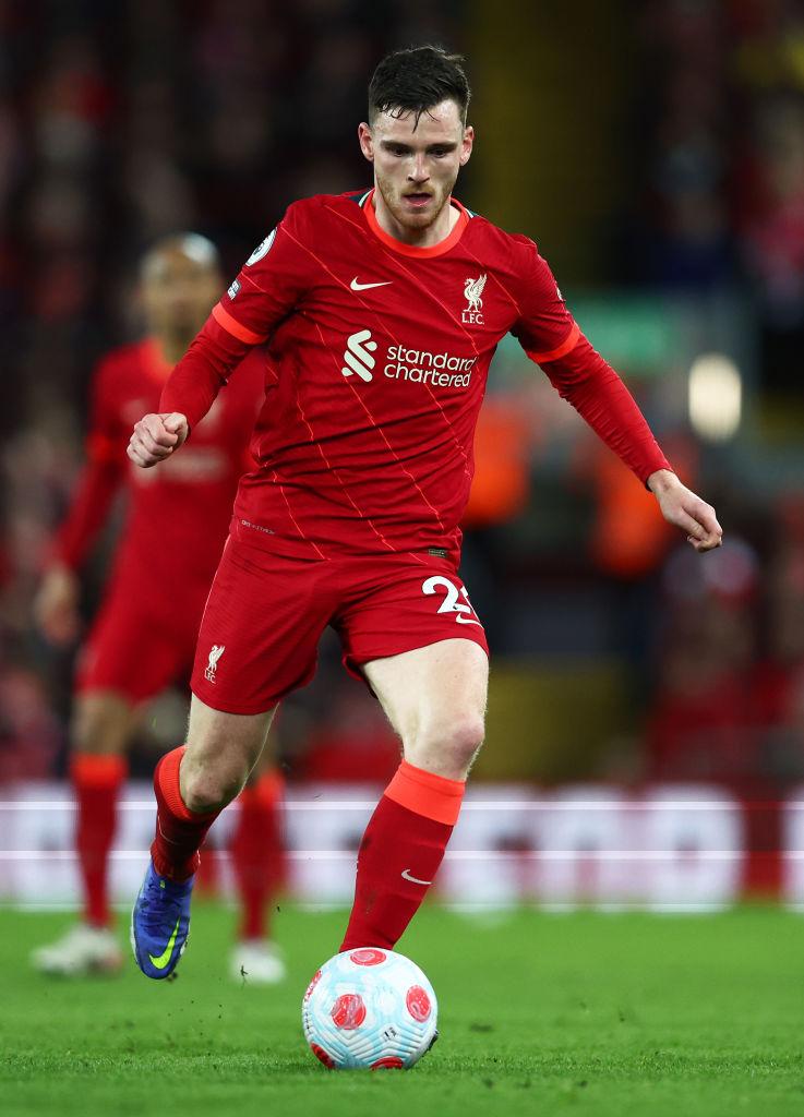 プレミアリーグで「最もアシストした最攻ディフェンダー」10名｜写真9