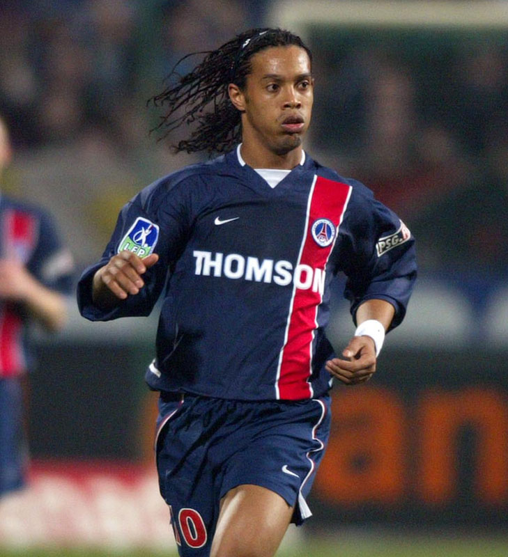 来季ユニで復活？PSG、歴代4つの「異端ストライプ」がこれだ｜写真2