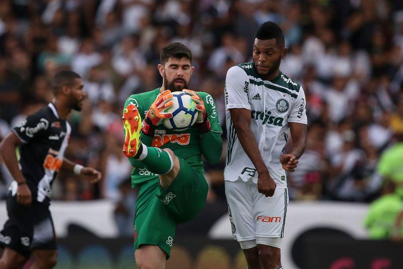 ウイイレ2020「フィジカル最強のGK」のTOP10｜写真9