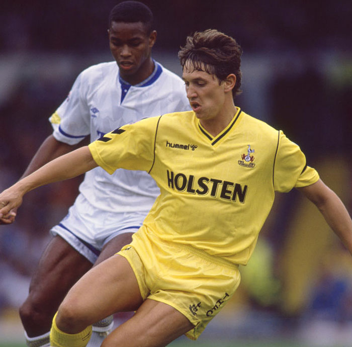 トッテナム、NIKEと契約中に「hummel」80年代ユニを復刻リリース！｜写真9