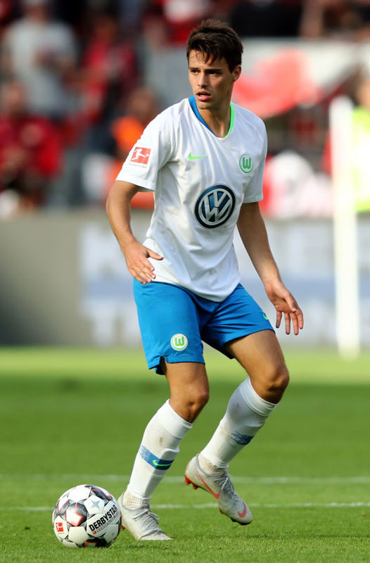 ヴォルフスブルク、2018-19新ユニフォームが登場！今の「VWロゴ」は見納めに？｜写真10