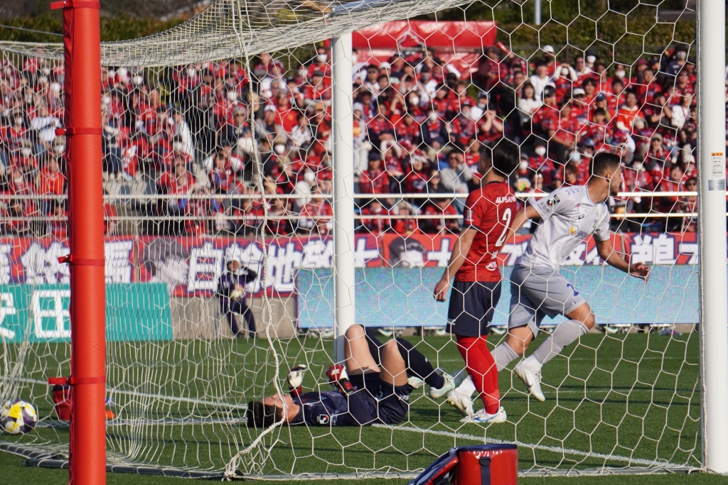 緊急出場でプロデビュー！J2いわきFC大卒ルーキーGK松本崚汰が逆境の中で大健闘「いい緊張感を持ってリラックスできました」｜写真4