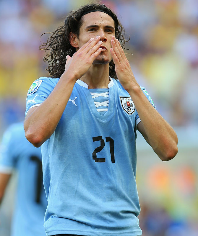 ウルグアイ代表、歴代「クールな7つのユニフォーム」はこれ！｜写真24