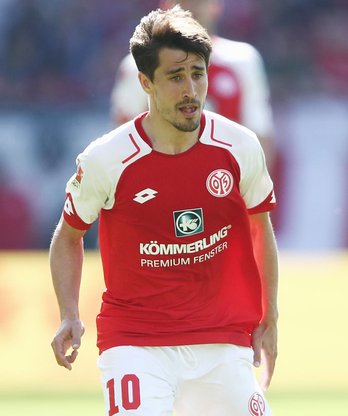 こんなに！ヴィッセル神戸のボージャンが着た「10のユニフォーム」｜写真6