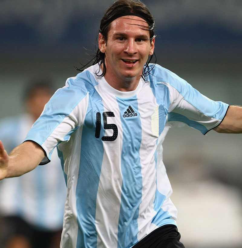 五輪サッカー、「いつもとは違うユニフォーム」10選｜写真4