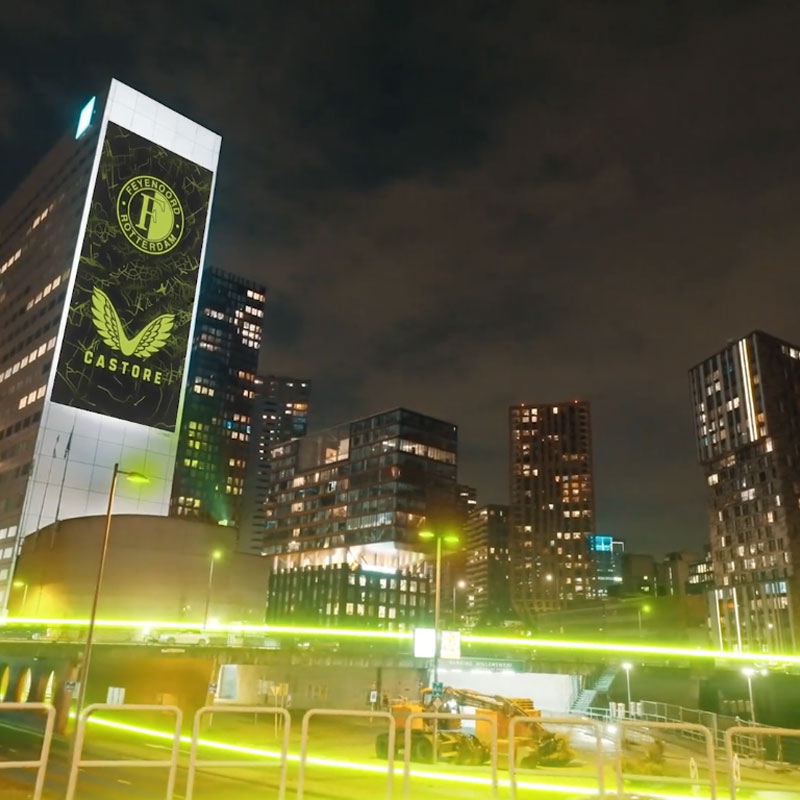 上田綺世はいつ着る？！フェイエノールト、最新ユニは「ロッテルダムの地図」をエレクトリカルに表現｜写真4