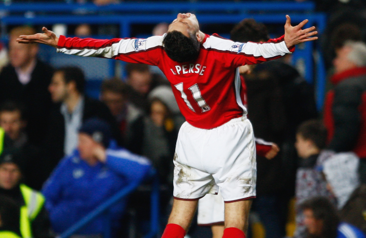 アーセナルでエジルの前に「背番号11」だった5人の選手、全員わかる？｜写真3