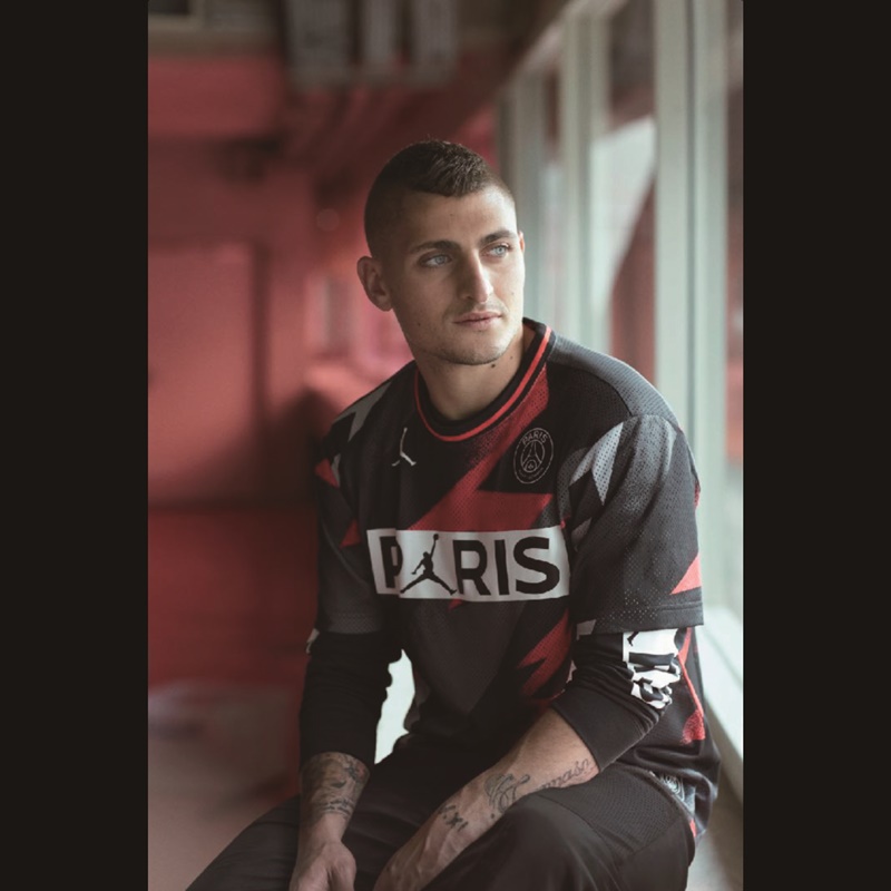 28日発売し爆売れ中、「ジョーダン×PSG」の最高にオシャレなビジュアルを見る｜写真6
