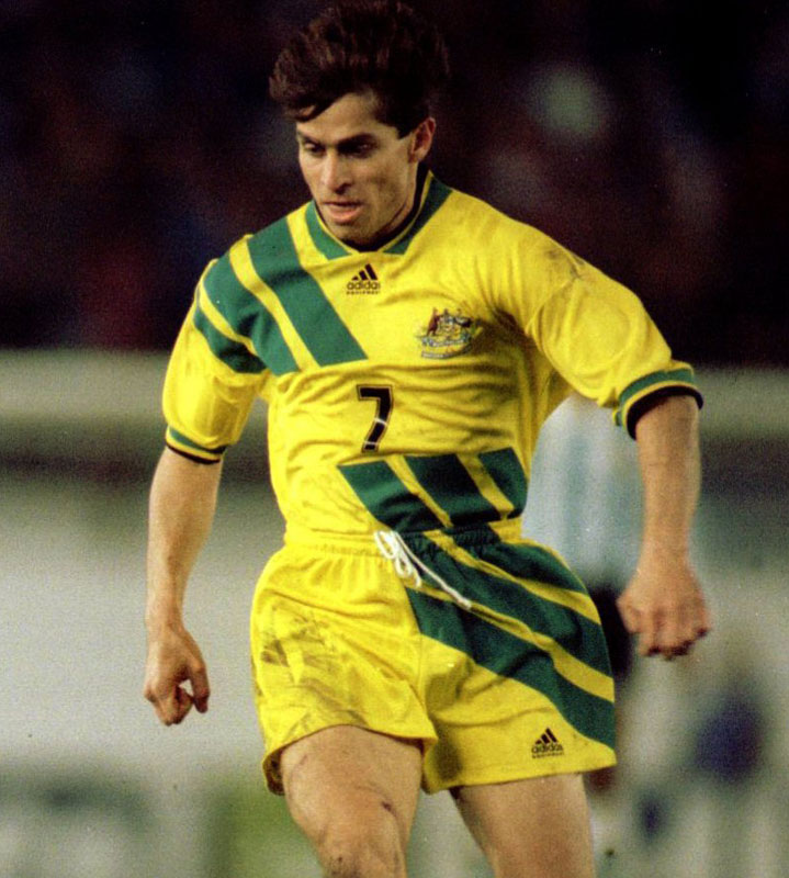 宇宙も登場！オーストラリア代表、ちょっと「強烈なユニフォーム」5選｜写真3