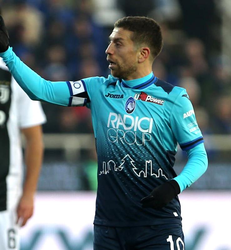 傑作誕生！アタランタが最高に美しい「クリスマス限定ユニフォーム」を発表　最近のXmasユニはこうだった｜写真5