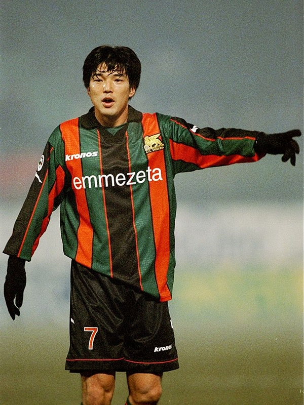 名波浩や旗手怜央を輩出！順天堂大学の出身選手「最強ベストイレブン」はこれ｜写真6