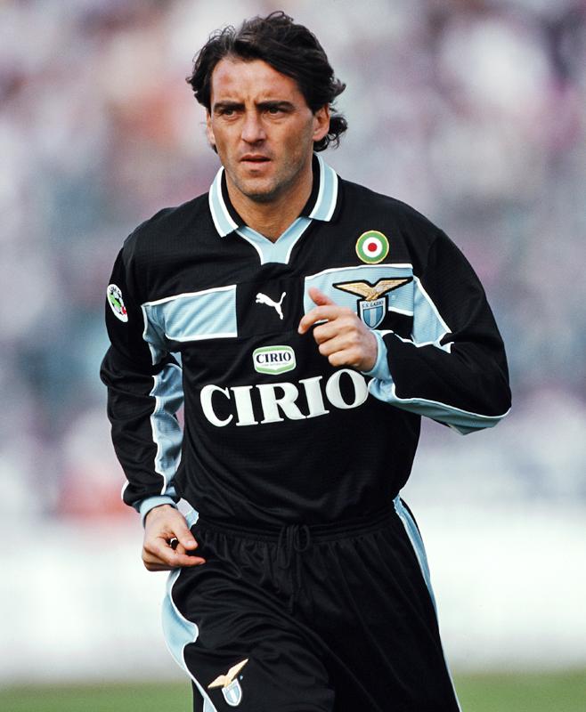 やっぱり冬に見たい！最高にかっこいい「長袖ユニフォーム」10選｜写真3