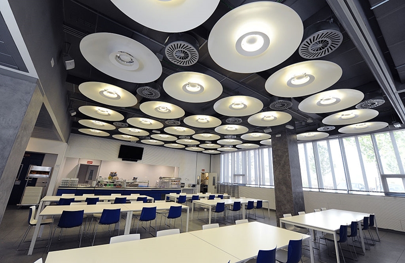 『モバサカUFC』で目指す“理想のサッカー施設”！レアル・マドリーと比べてみた｜写真12