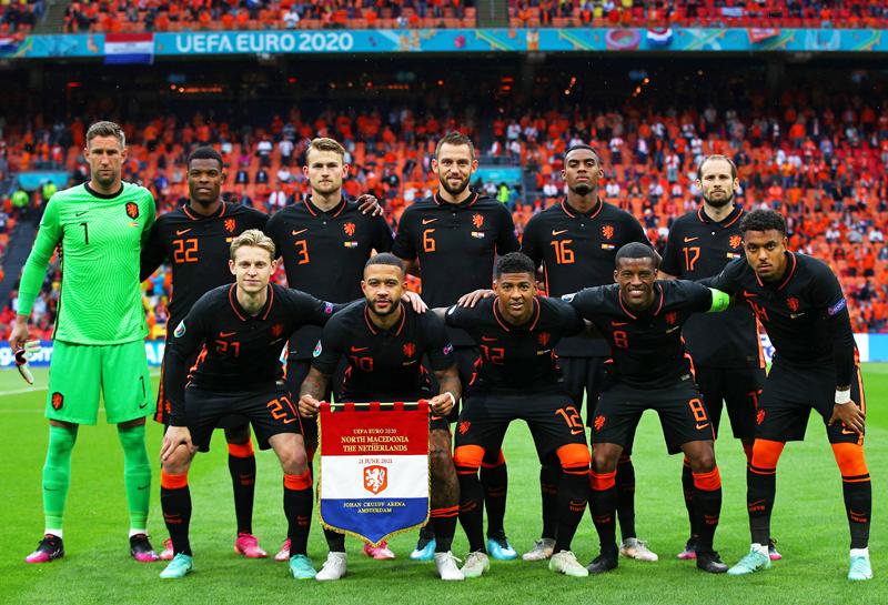 試合ユニ限定！EURO2020、「ピッチ上で最高にかっこいい」ユニフォーム10選｜写真9