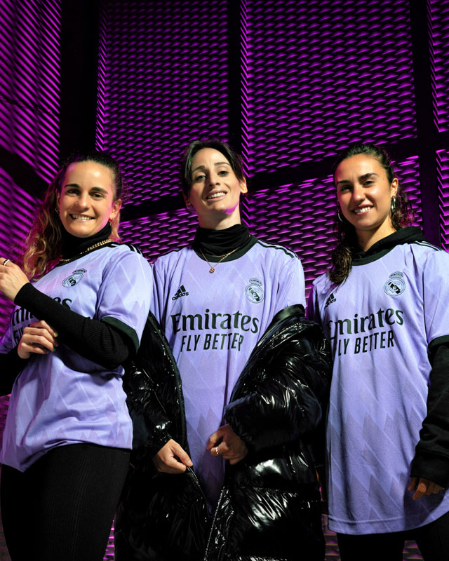 レアル・マドリー、2022-23新アウェイユニフォーム発表！「昔のアディダス風」デザイン｜写真6