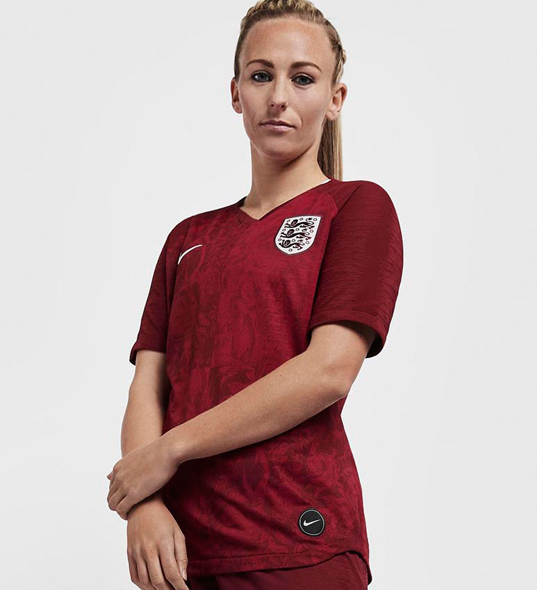 イングランド女子代表、「バラの花」が鮮やかなW杯新ユニフォームを発表！｜写真5