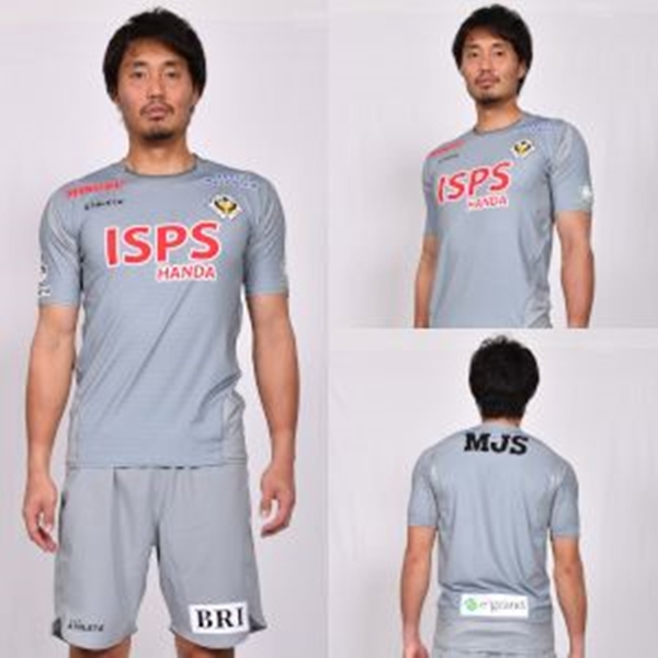 東京ヴェルディ、2018新ユニフォームを発表！アウェイは意外な色に｜写真7
