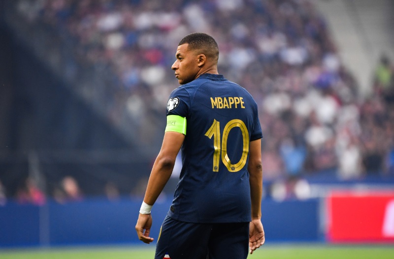 メッシ・ロナウド時代が終わる2024年にバロンドールを勝ちとるかもしれない5人｜写真3