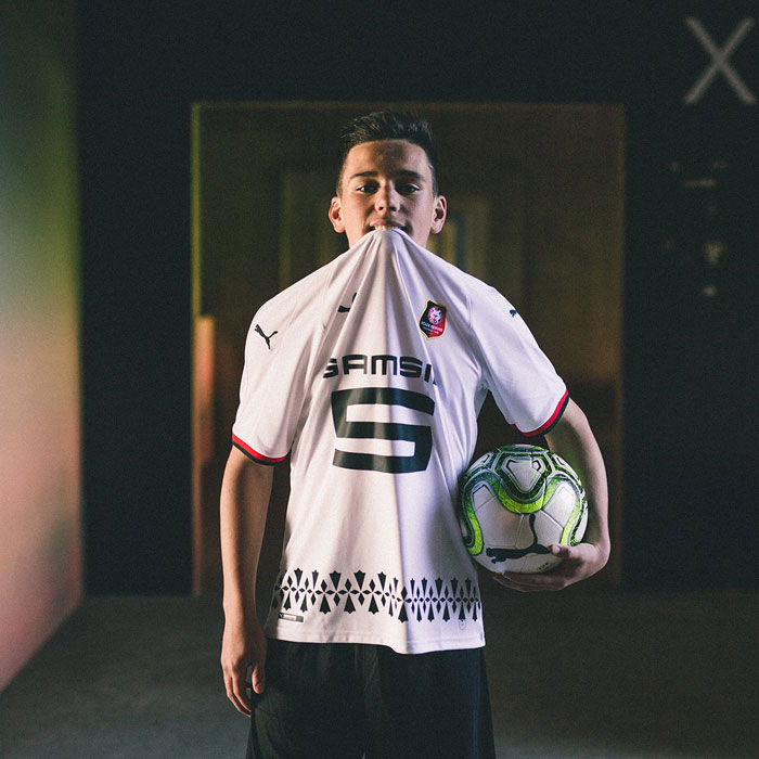 レンヌ、2018-19新ユニフォームを発表！独特な“アーミン”の紋様をプリント｜写真10