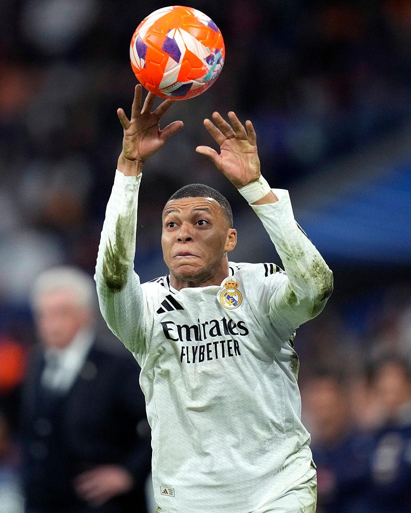 「世界で最も高い給料をもらっているサッカー選手」TOP5｜写真3