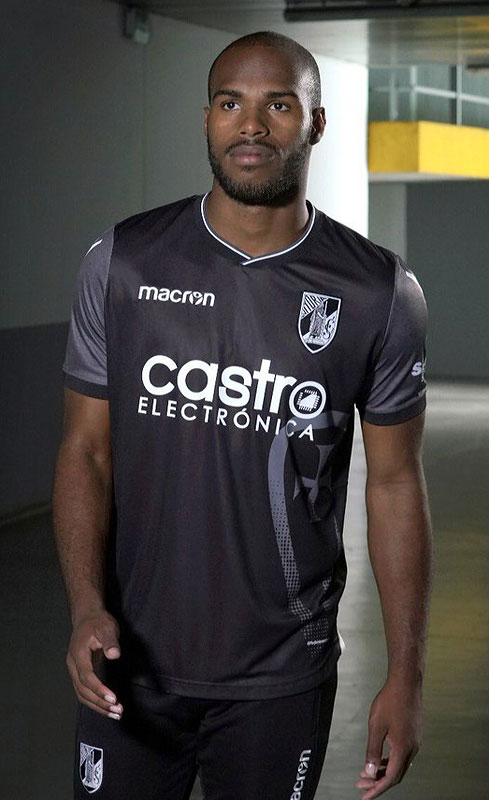 深堀隼平が移籍、ヴィトーリアの2018-19ユニフォーム！エンブレムは「王様」｜写真7