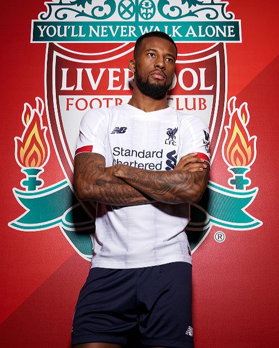 リヴァプール、2019-20新アウェイユニフォーム発表！「1977」へのオマージュ｜写真6