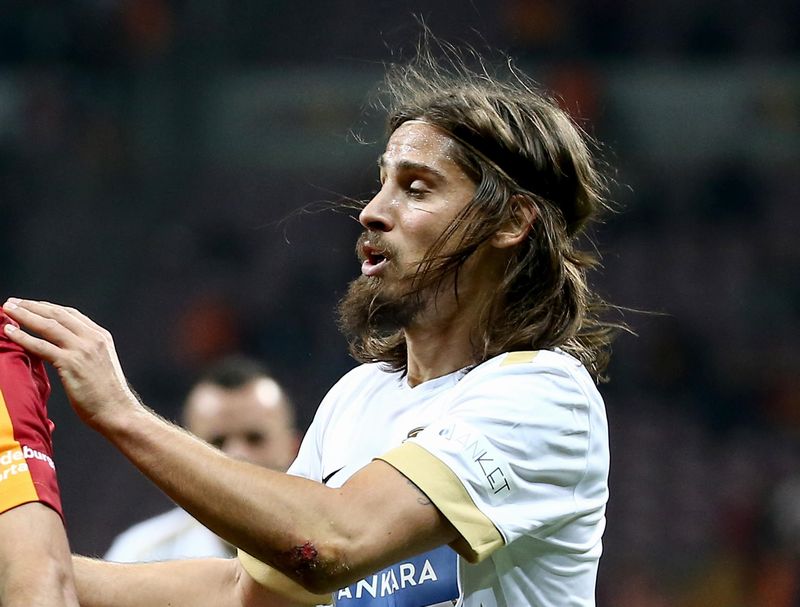 ウイイレ2020「守備センス最強の左サイドバック」TOP10｜写真3