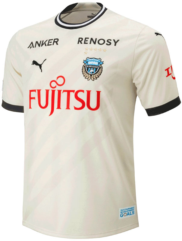 独断と偏見で選ぶ！2023年のJ1「最高にかっこいいユニフォーム」10選｜写真11