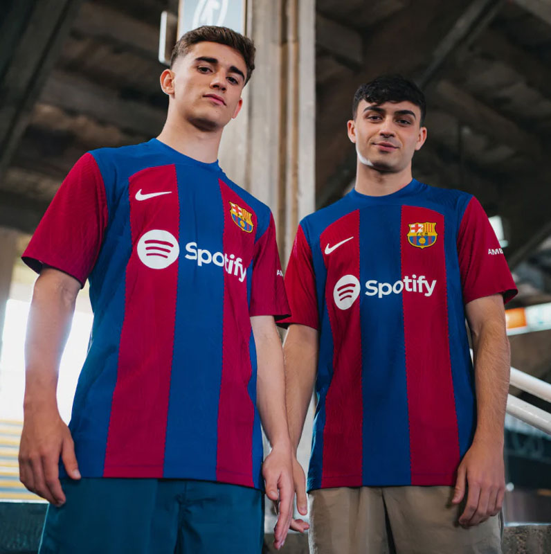 バルセロナが23-24新ユニを発表！“特別エンブレム”の裏にある「女子チームの知られざる物語」とは｜写真8