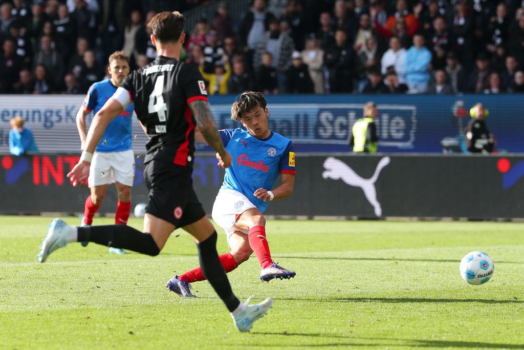 日本代表、浅野拓磨の代わりに招集すべき「最旬ストライカー」4選｜写真4