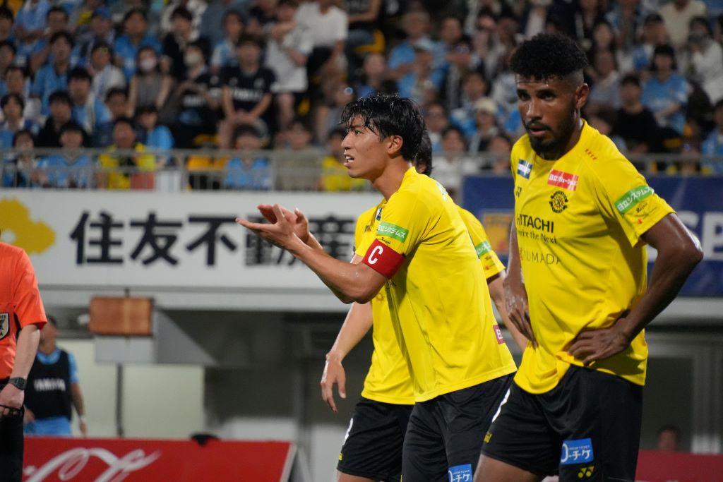 残留争いに黄色信号のJ1柏レイソル、主将のDF古賀太陽は「まだ何も終わっていない」と奮起を促す｜写真4
