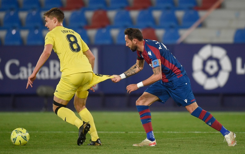 どっちが変？アーセナルvsビジャレアル「奇妙な背番号」だった10人｜写真7