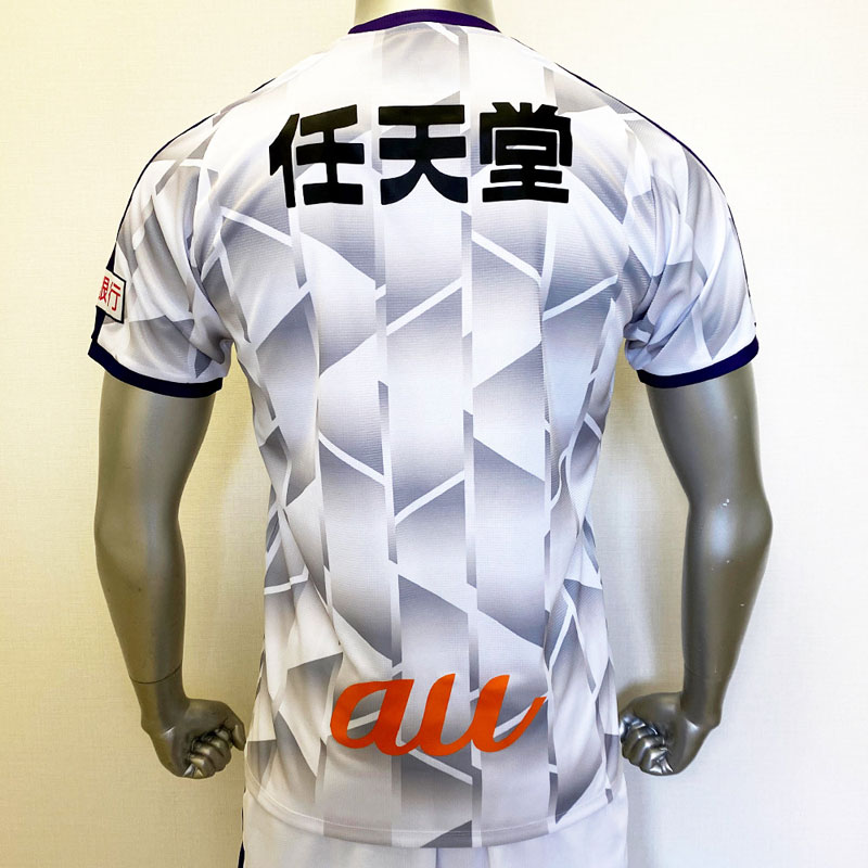 京都サンガ、2021新ユニフォーム発表！デザインは「90年代グラフィック」｜写真5