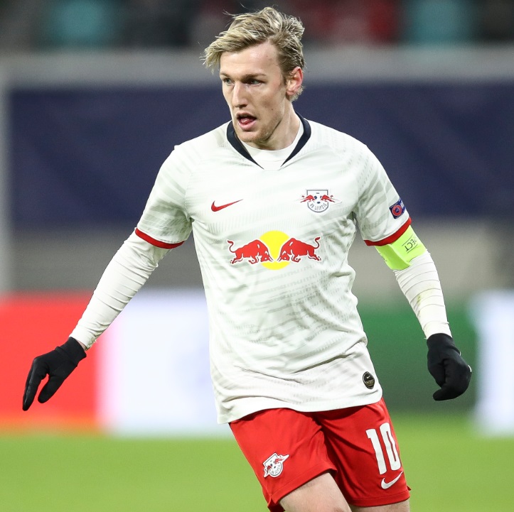 日本で名前表記がゆれているブンデススター選手の「正しい本人発音」｜写真4