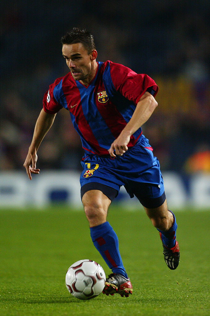 イニエスタの歴史がこれ！バルセロナデビュー戦の伝説的スタメン、覚えてる？｜写真10
