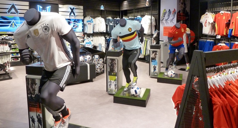 オシャレなパリのスポーツショップは女性専用フロアがある｜写真10