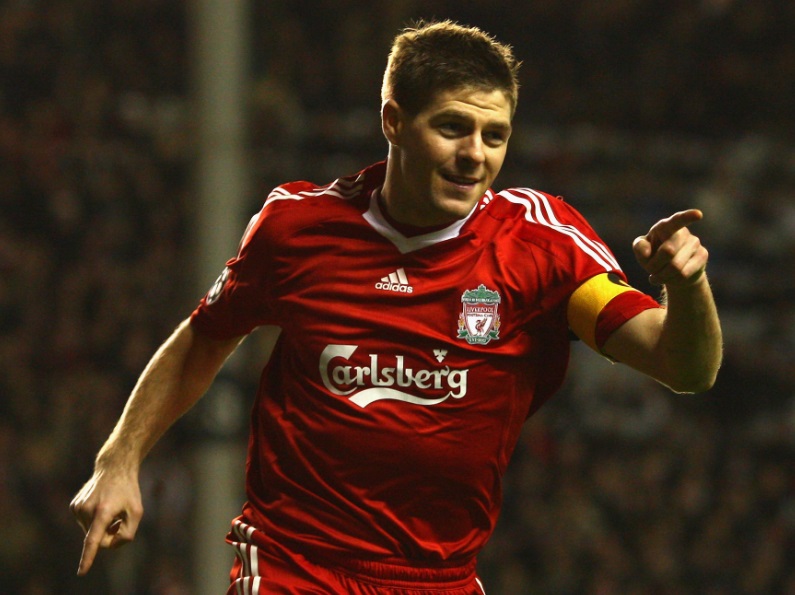 「メッシがバロンドールを初受賞した2009年の年間ベスト11」｜写真8