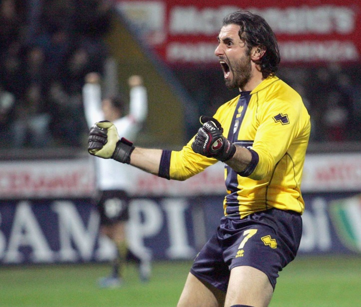  GKなのに「おもしろ背番号」だった守護神たちとその理由｜写真7