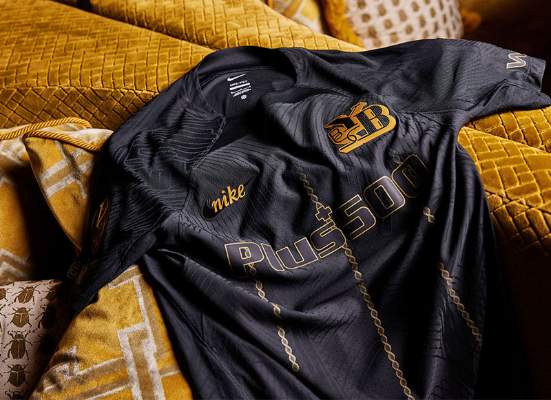 高級感がヤバい！名門ヤング・ボーイズ、漆黒の「125周年記念ユニフォーム」を発表｜写真4