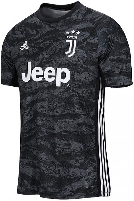 ユヴェントス、2019-20新ユニフォームを発表！衝撃の「白黒バイカラー」に｜写真5